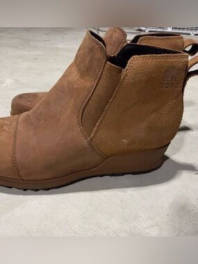 Women’s Sorel 9.5